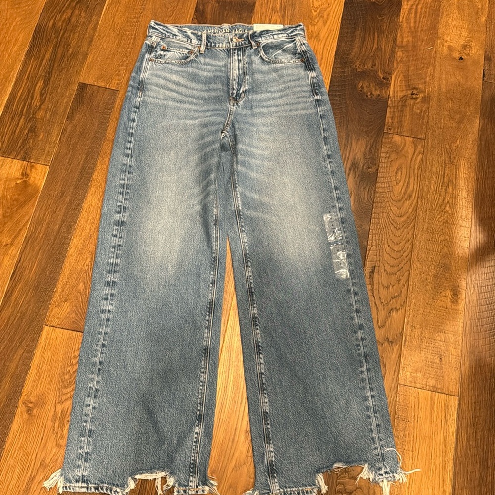 NWT AE dreamy drape jeans 8